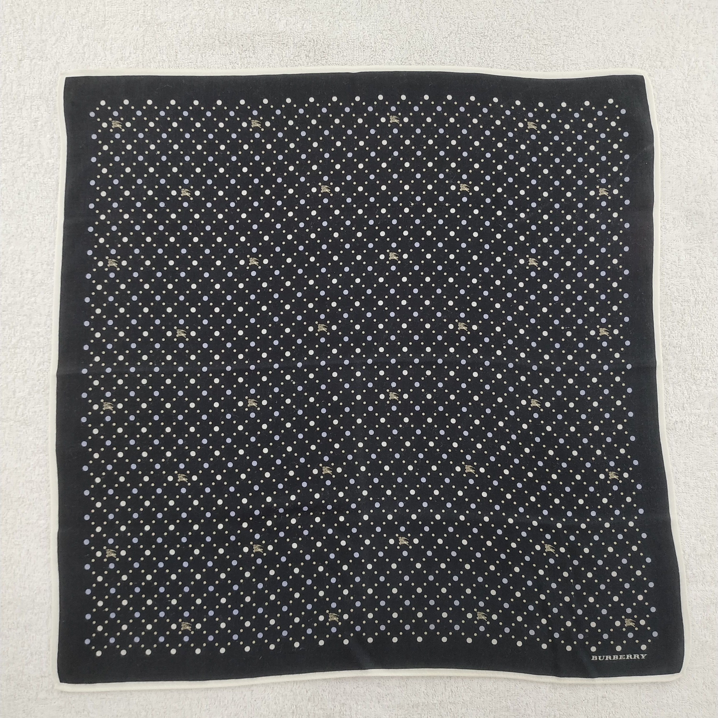 Burberry × Vintage Burberry Bandana / Handkerchief / Neckerchief - S022 Size ONE SIZE - 1 Thumbnail