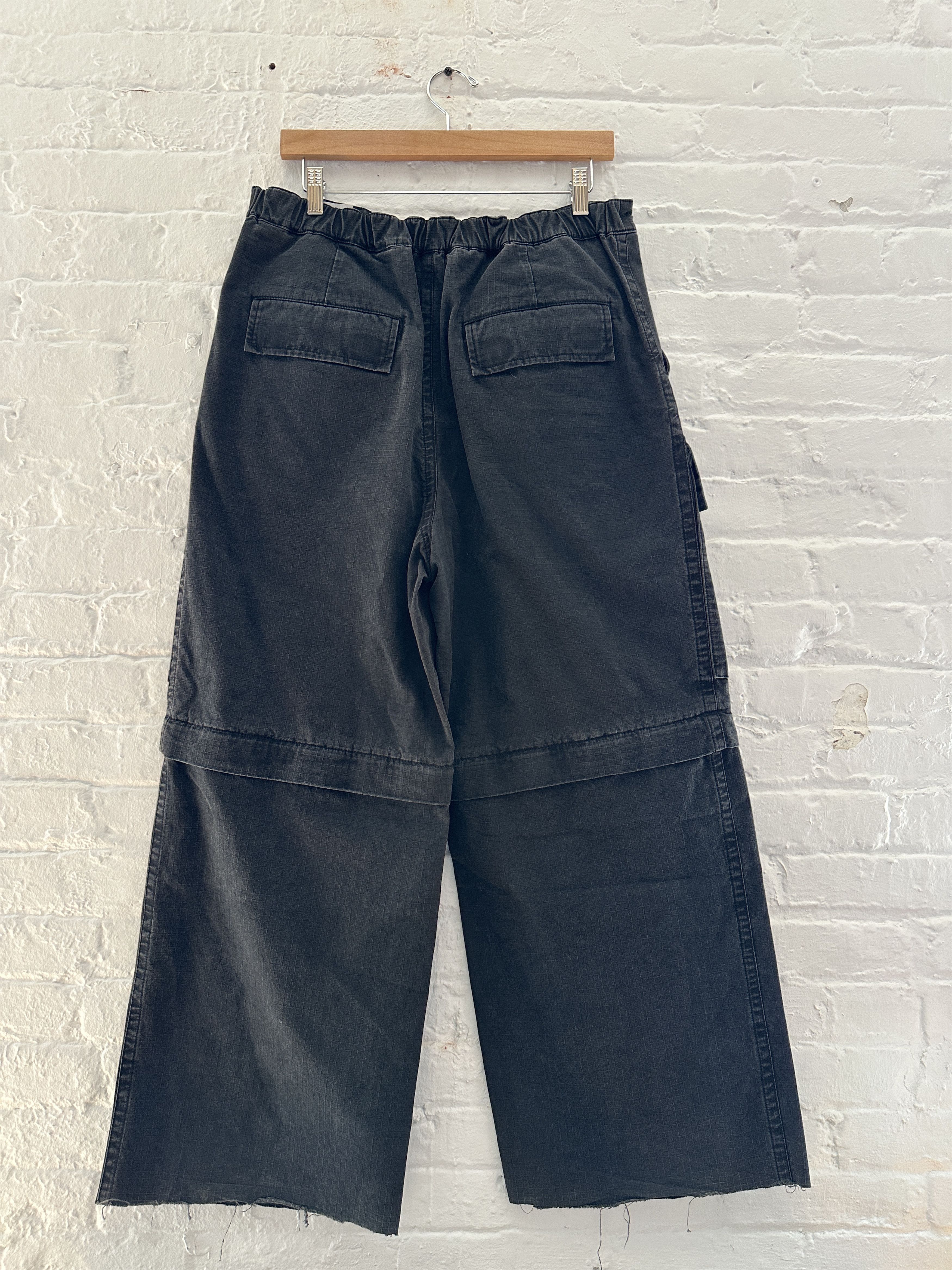 Acne Studios Acne Studios Wide Leg Baggy Convertible Cargo Pants Size US 32 / EU 48 - 6 Thumbnail