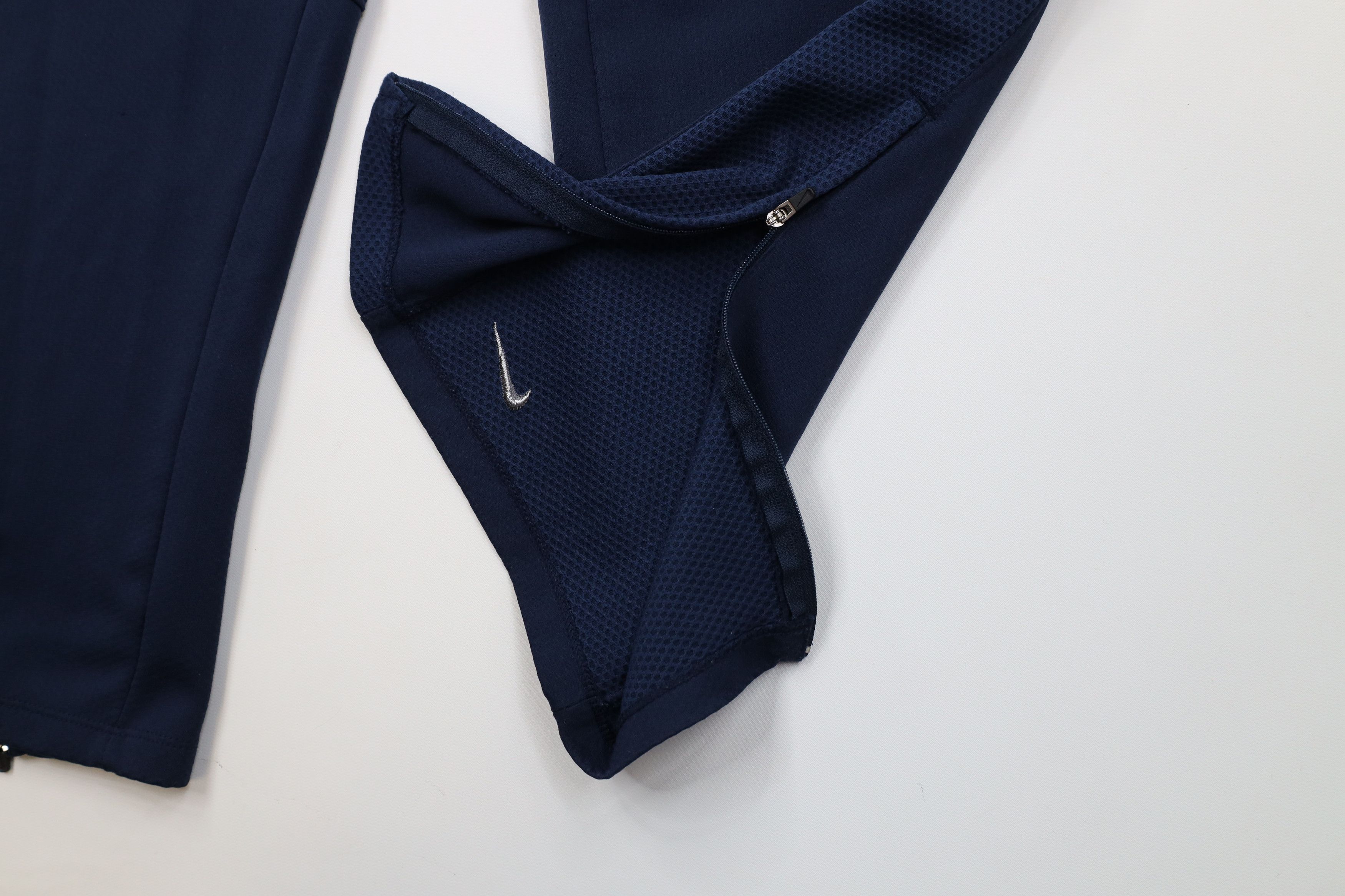 Nike Vintage Nike Sphere Mini Swoosh Thermal Knit Pants Blue Size US 36 / EU 52 - 9 Thumbnail
