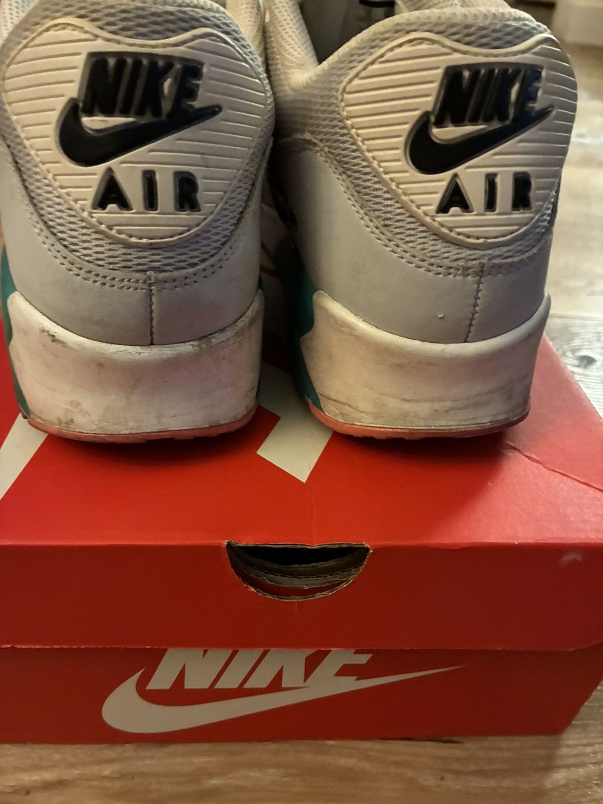Nike Sneaker bundle 3 pairs. 2 size 11s (Nike) 1 size 10 converse Size US 11 / EU 44 - 5 Thumbnail