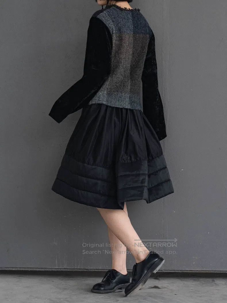 Comme des Garcons Comme Des Garcons size M Black padded half skirt Size 22" - 5 Thumbnail