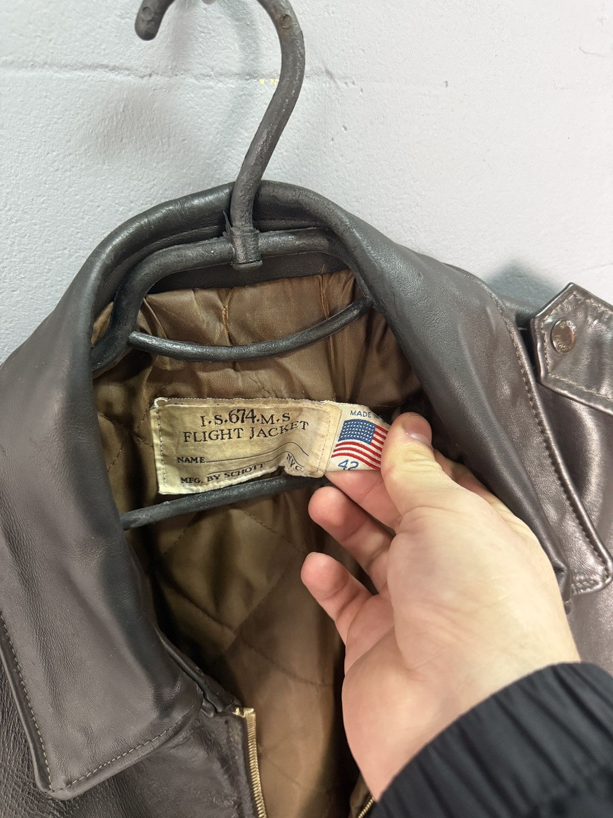 Schott 70-x Schott Distressed Leather Jacket Bomber Brown Aviator Size US M / EU 48-50 / 2 - 13 Thumbnail