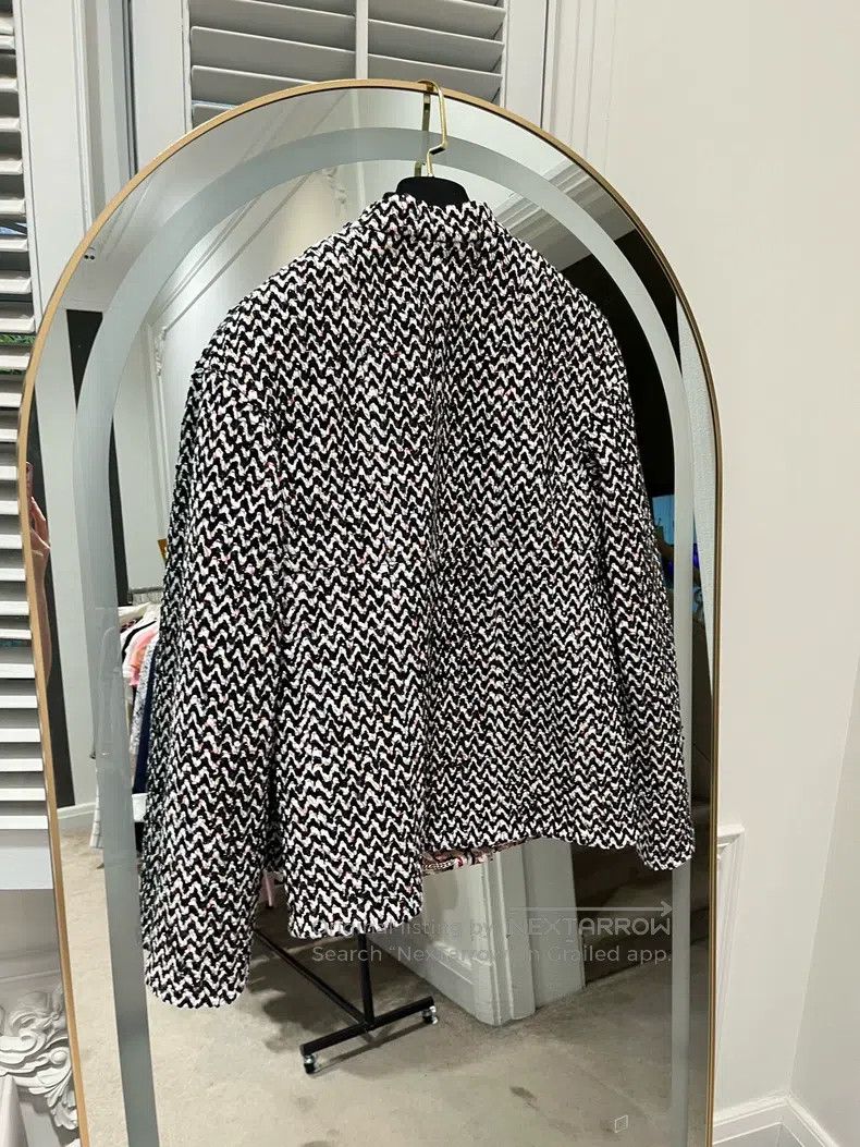 Chanel Chanel 23A black and white mixed-colour sequin jacket Size XXS / US 00 / IT 34 - 2 Thumbnail