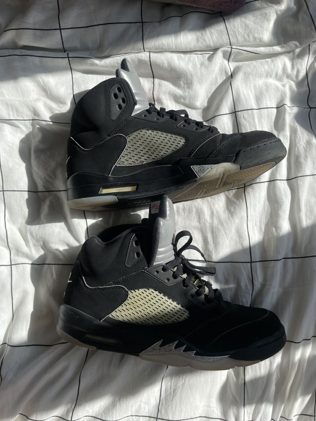 Jordan Brand Jordan 5 Black Metallic 2016 Size US 12 / EU 45 - 2 Thumbnail