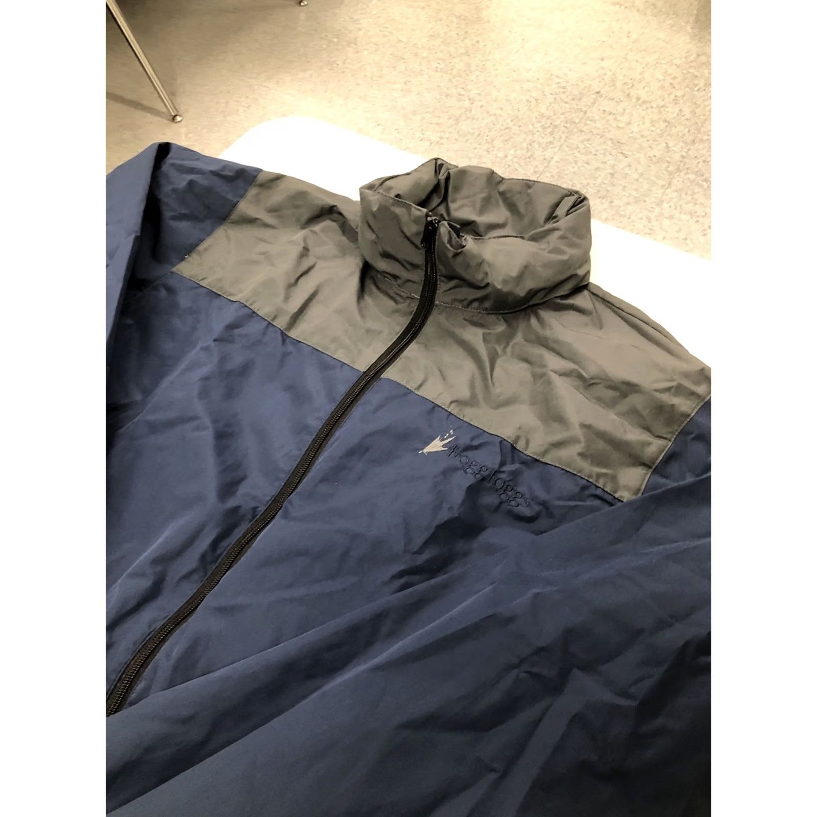Vintage Frogg Toggs Sport Rain Jacket Hooded Windbreaker Gear Wear Sports Frog Blue Sz S Mens Jacket Rainwear Waterproof Windproof Lightweight Zip Regular Size US S / EU 44-46 / 1 - 2 Thumbnail