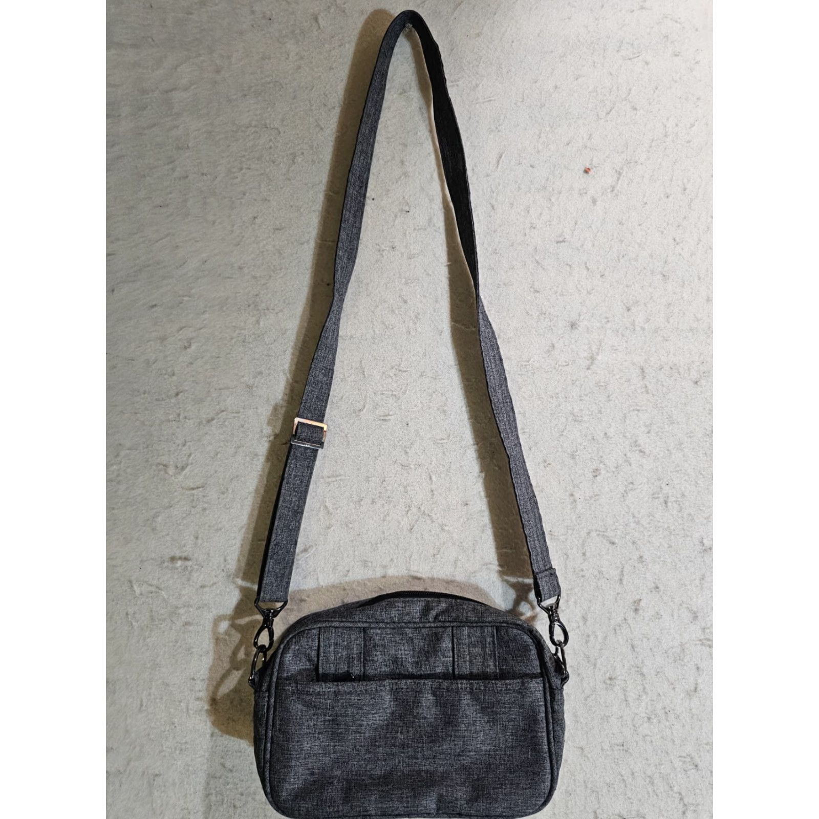 Vintage Lug Carousel Crossbody Bag Heather Gray Fabric with Adjustable/Removable Strap Women 9x6 in Gray Quilted Solid Size ONE SIZE - 6 Thumbnail
