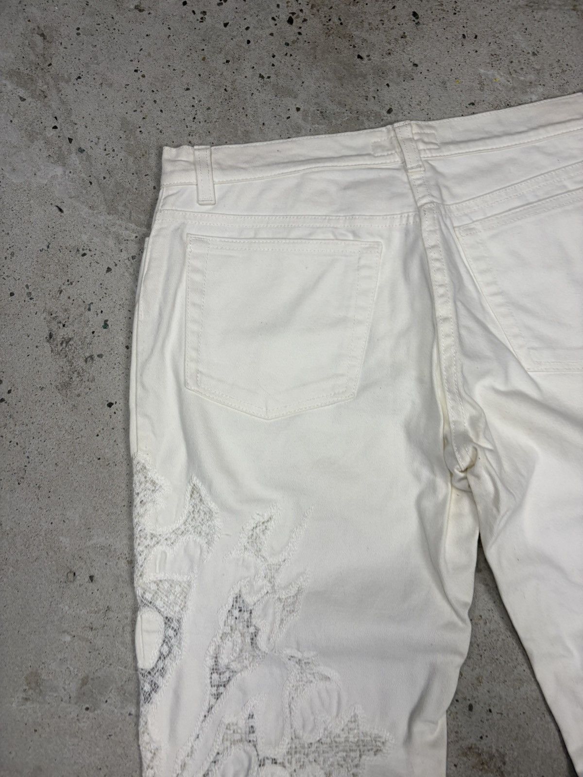 Roberto Cavalli Vintage 2000s Roberto Cavalli White Lace Embroidery Pants Size 30" / US 8 / IT 44 - 12 Thumbnail