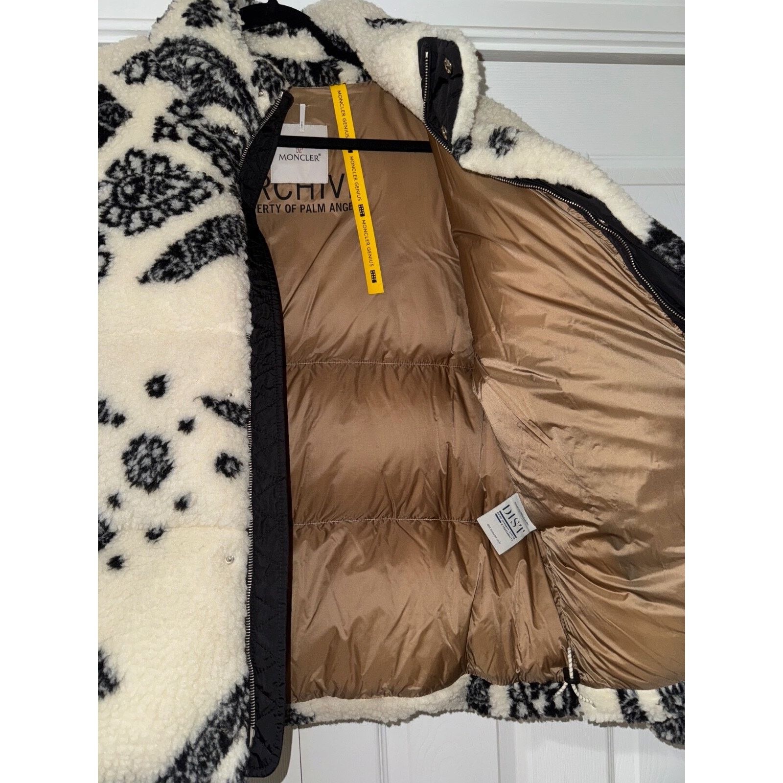 Moncler Moncler x Palm Angels Baden Paisley White Black Men's TG 4 Size US L / EU 52-54 / 3 - 12 Thumbnail