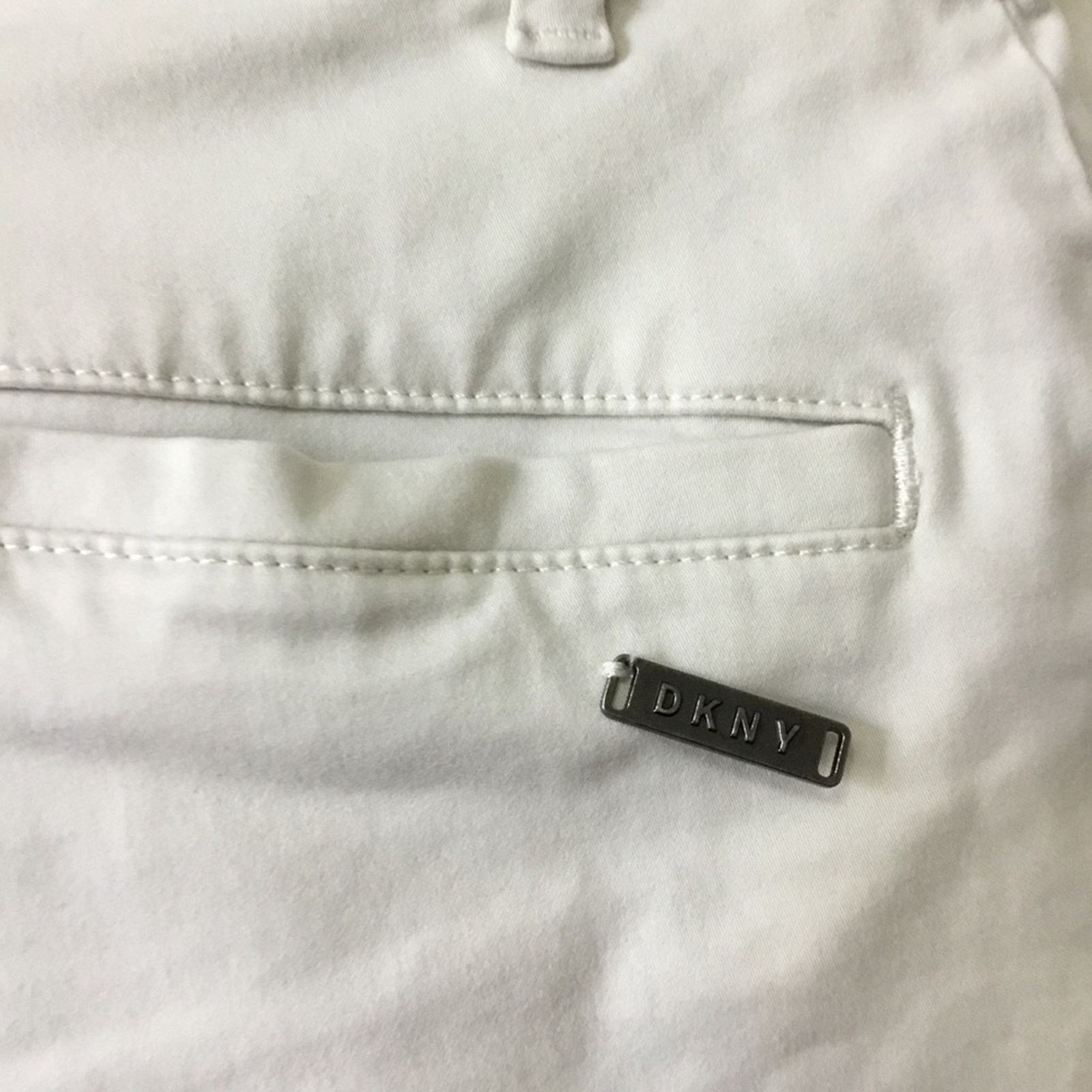 DKNY DKNY Men's White Flat Front Shorts Size US 28 / EU 44 - 11 Thumbnail