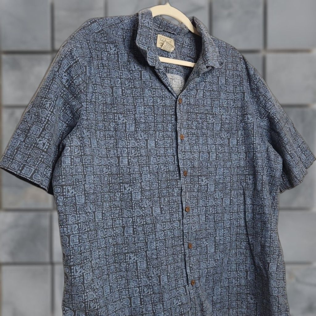 Vintage VINTAGE L.L. Bean Shirt AOP Art Button Short Sleeve XL Tiki Hawaiian Blue Mens Size US XL / EU 56 / 4 - 1 Thumbnail