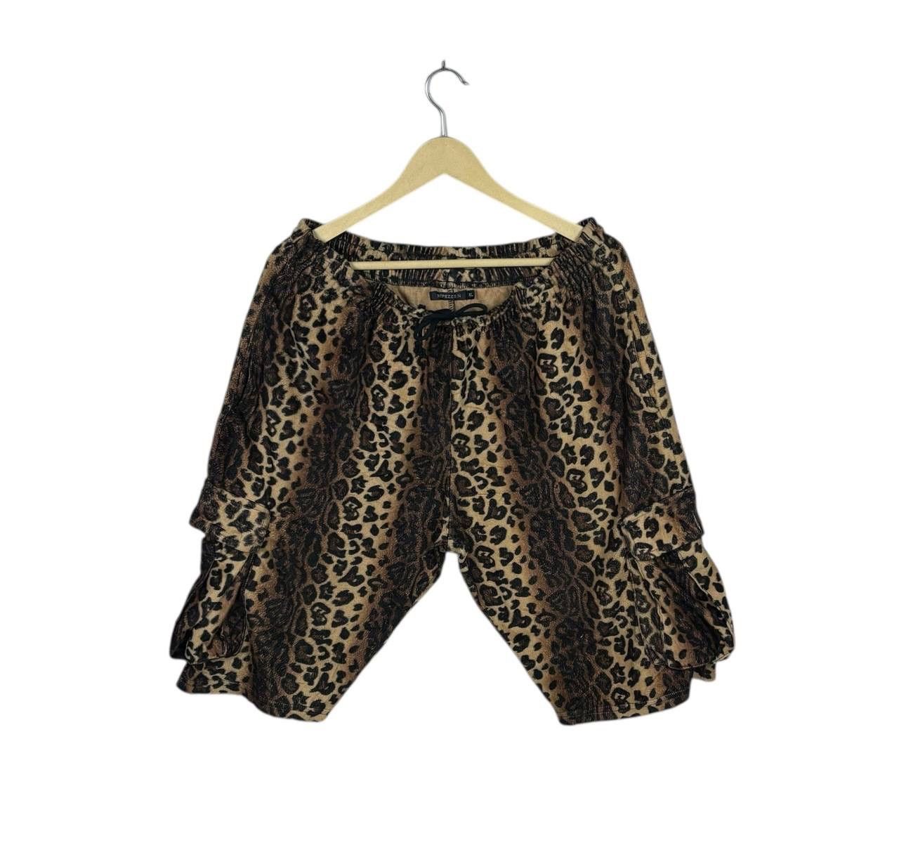Japanese Brand REPEZEE:N Leopard Cargo Shorts Fleece Streetwear XL Size US 34 / EU 50 - 1 Thumbnail