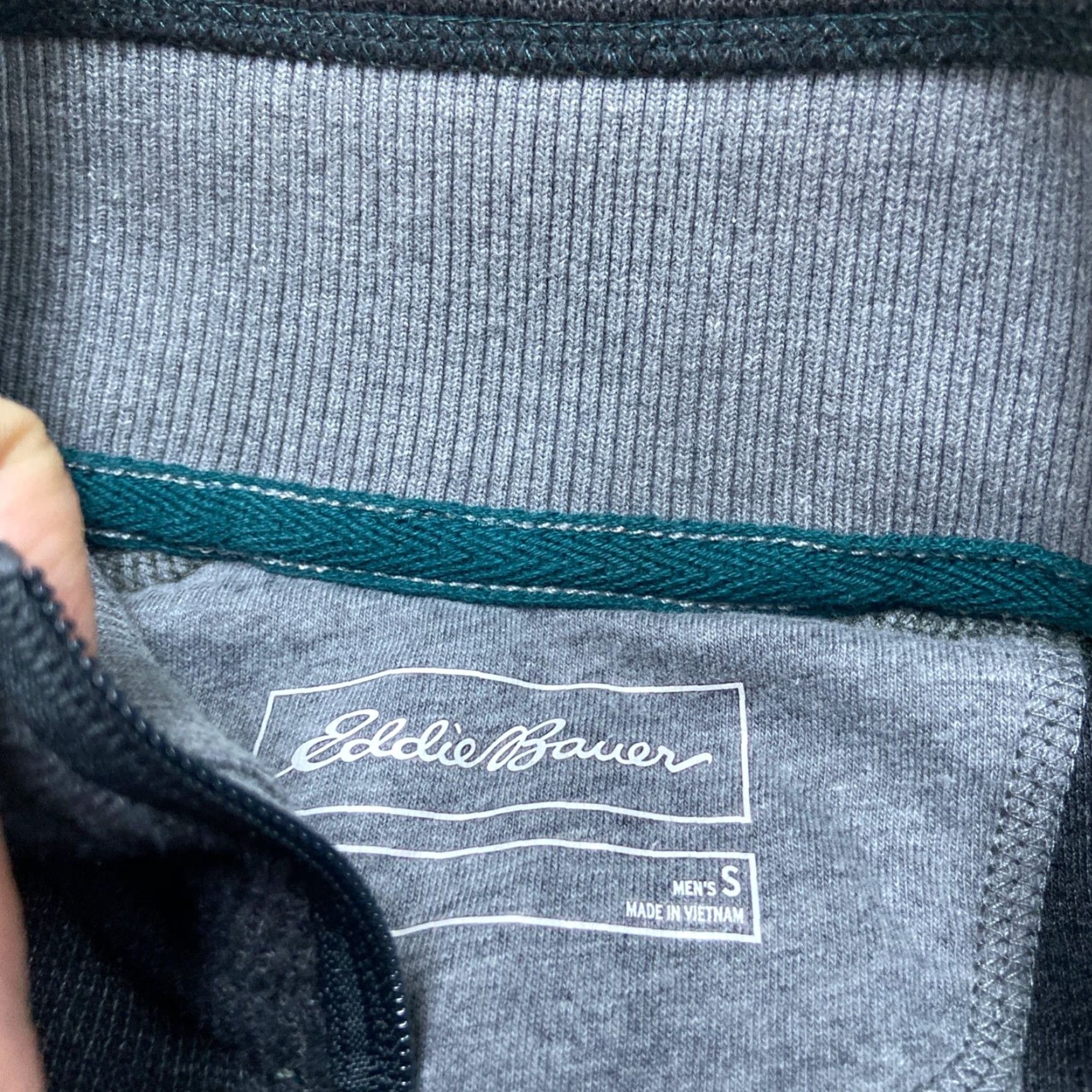 Eddie Bauer VINTAGE Eddie Bauer Sweater Mens Small 1/4 Zip Mock Neck Gray Long Sleeve Size US S / EU 44-46 / 1 - 5 Thumbnail