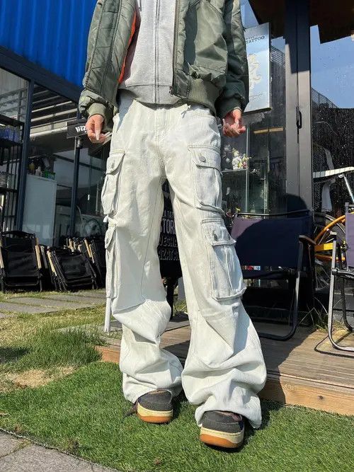 Vintage Stylish Wide-Leg Cargo Pants - Perfect for Street Fashion Size US 33 - 8 Thumbnail