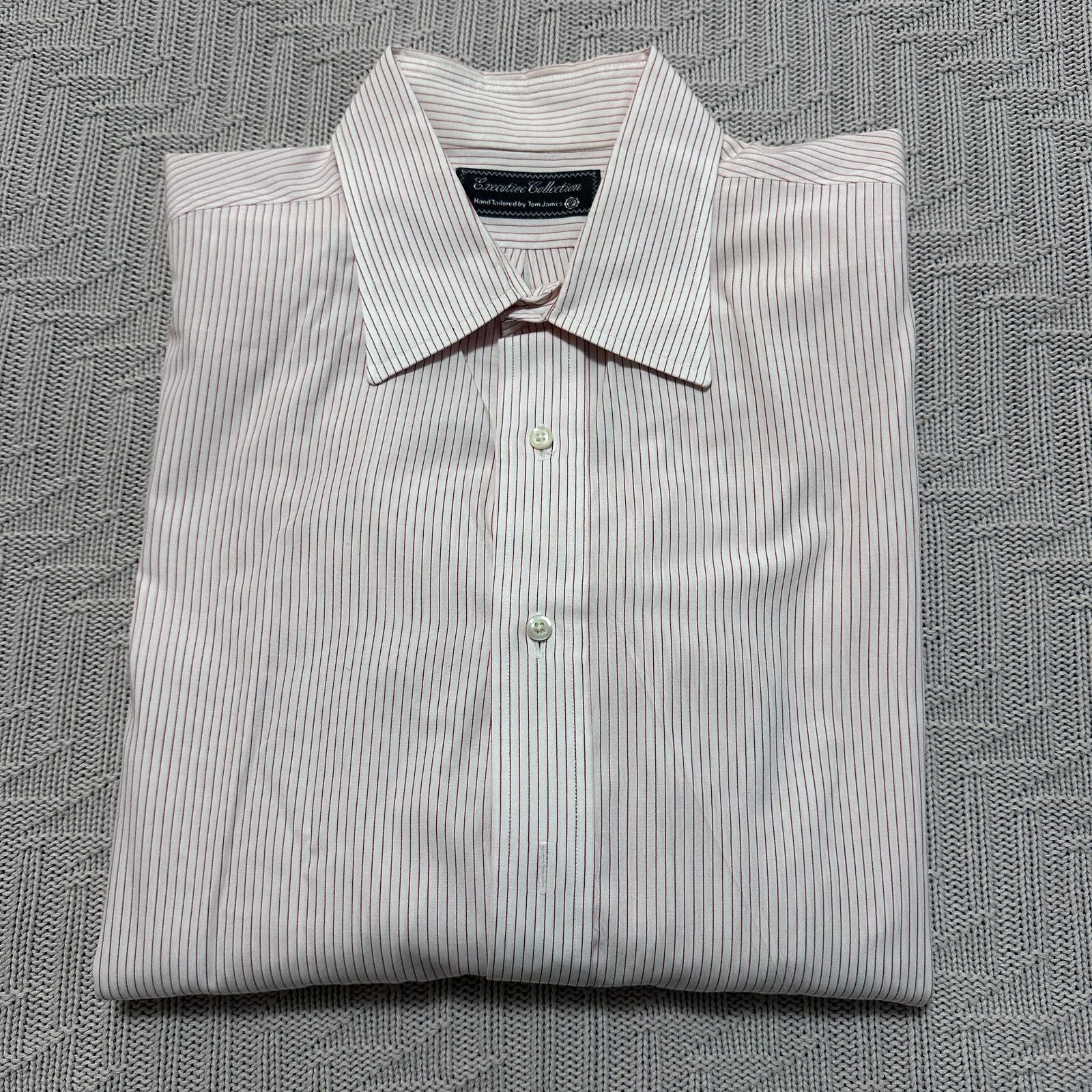 Tom James Tom James red pinstripe custom made button down size L Size US L / EU 52-54 / 3 - 1 Thumbnail