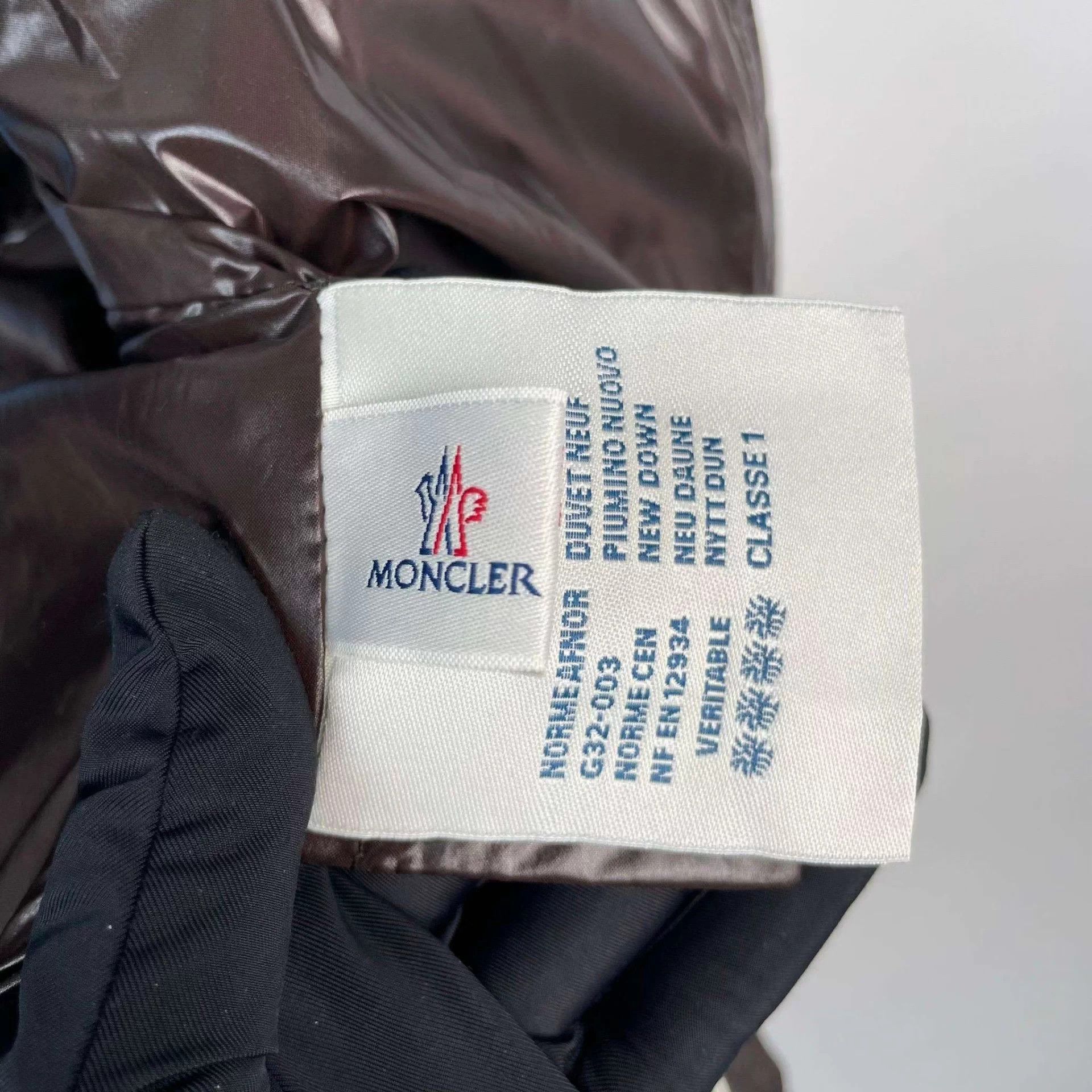 Moncler Moncler Down Jacket Café Size 1 Size US S / EU 44-46 / 1 - 9 Thumbnail