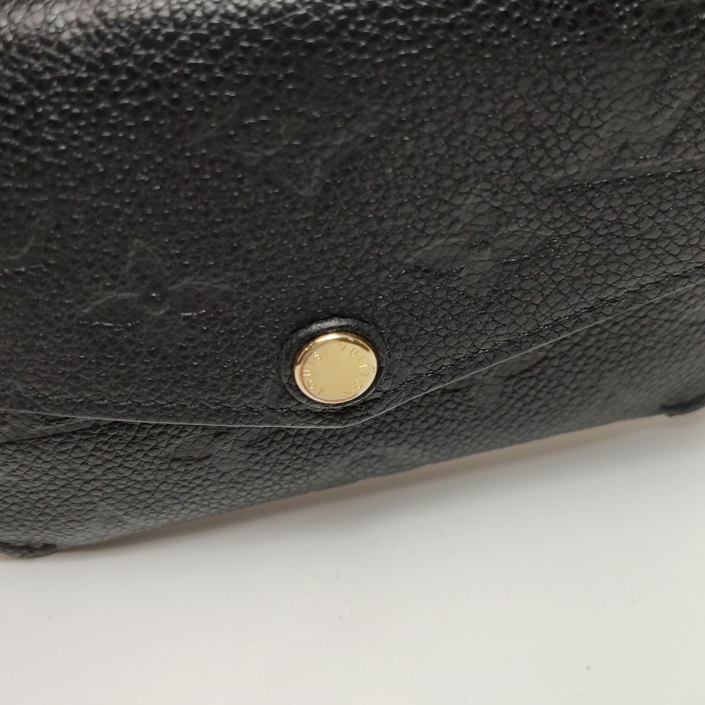 Louis Vuitton Louis Vuitton (LV) Cowhide solid color embossed old flower Size ONE SIZE - 6 Thumbnail