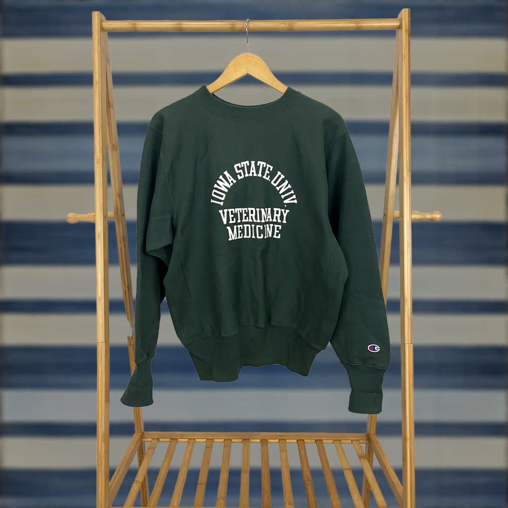 Champion VTG Champion 90s Iowa State Veterinary Medicine Reverse Weave Sweatshirt M Green Mens Crewneck Sizes Medium Size US M / EU 48-50 / 2 - 1 Thumbnail