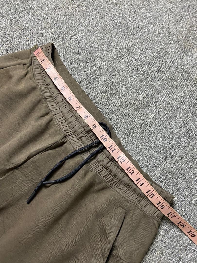 Uniqlo Uniqlo +J Men’s Dry Sweatpants (180) Size US 33 - 6 Thumbnail