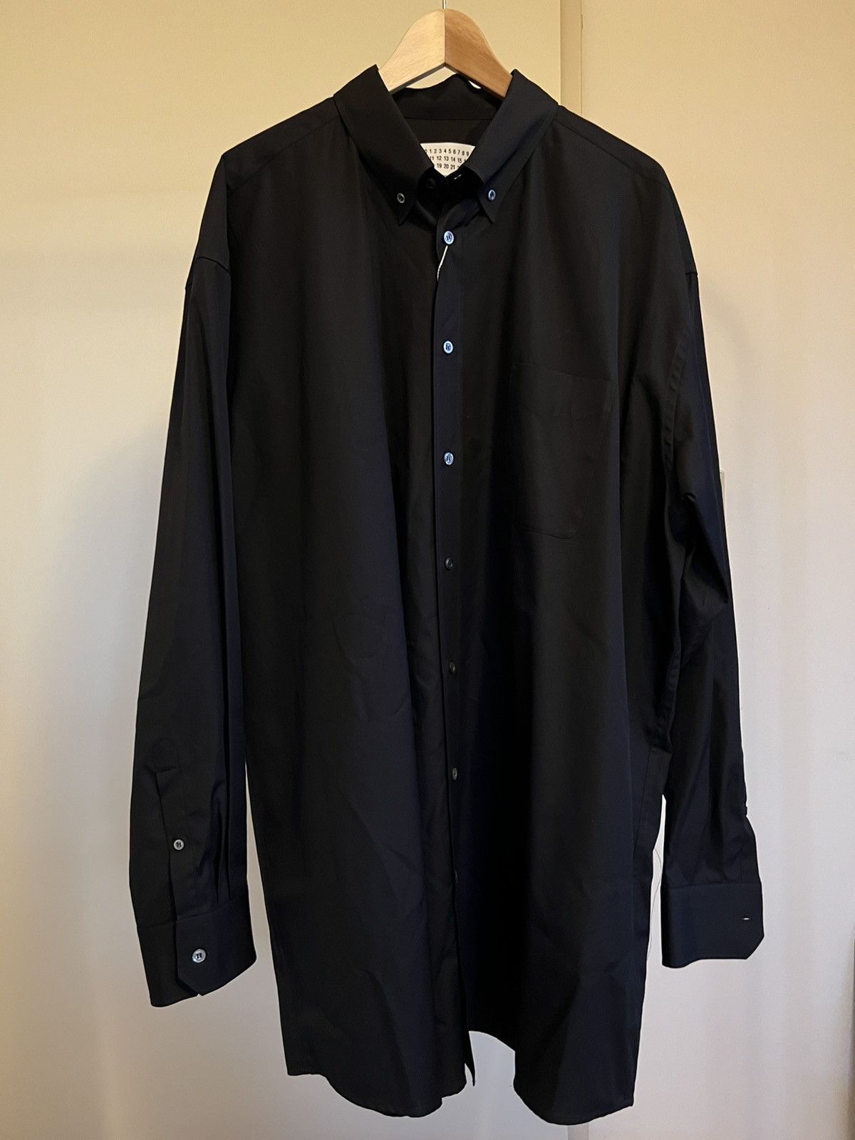 Maison Margiela Maison Margiela Oversized Shirt in Black Size US M / EU 48-50 / 2 - 1 Thumbnail