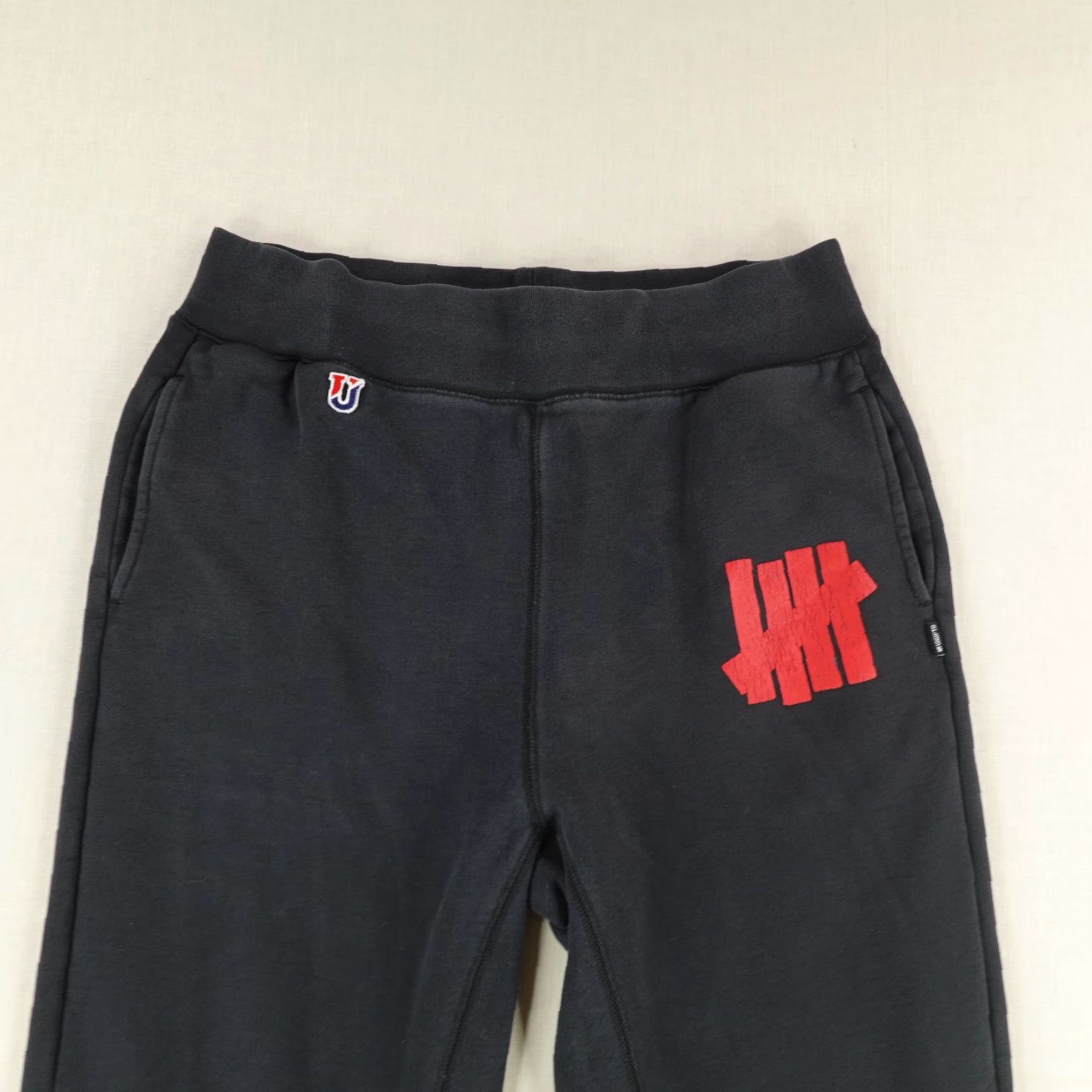 Undefeated VINTAGE Undefeated Pants Mens Medium Black Joggers Tapered Sweatpants M Black Athleisure Sports Mens Size US 31 - 2 Thumbnail