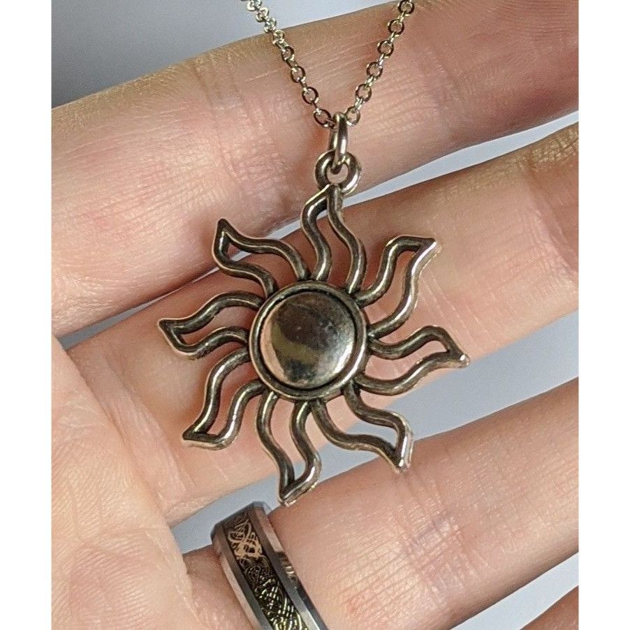 Other Vintage 90s Sun Silver Tone Pendant Necklace Size ONE SIZE - 2 Thumbnail
