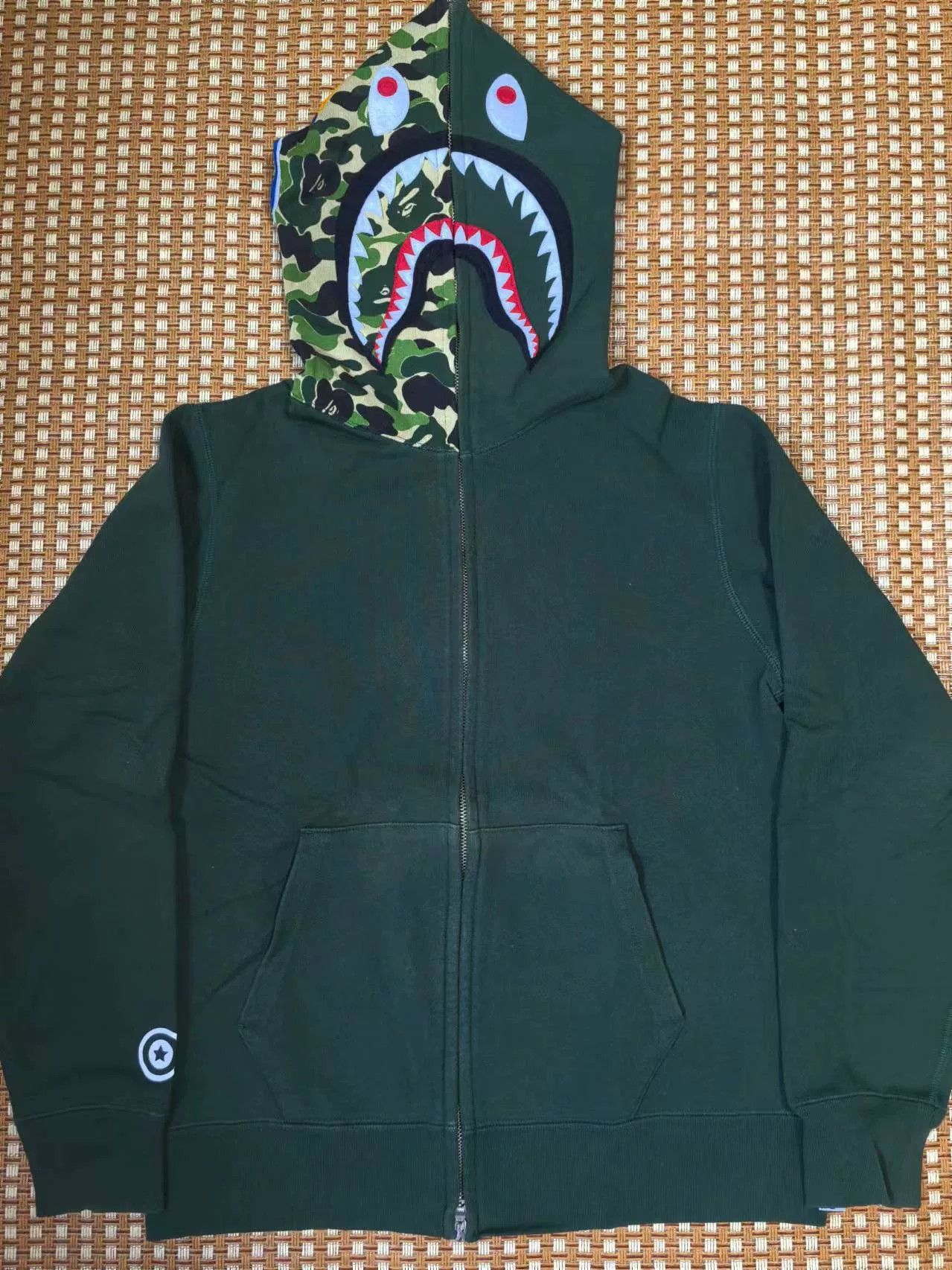 Bape Bape Multi Shark Sweatshirt Pullover Size US L / EU 52-54 / 3 - 1 Thumbnail