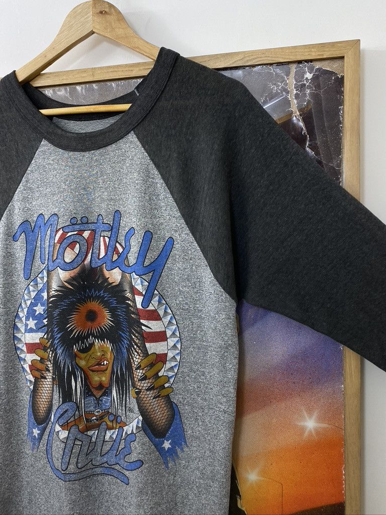 Band Tees × Vintage 1987 Vintage Motley Crue Girls Tour Original Band Raglan Tee Size US M / EU 48-50 / 2 - 5 Thumbnail