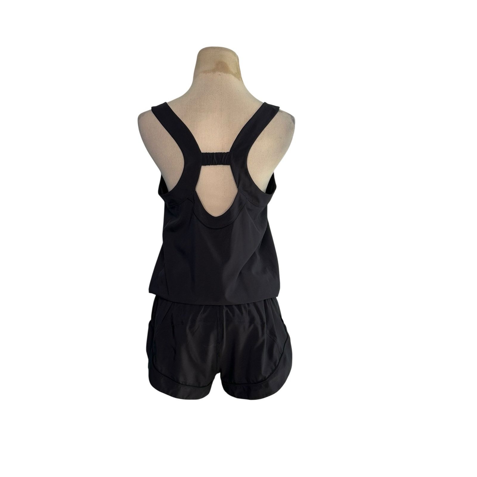 Lululemon Lululemon Speedy Runsie Open Back Romper size 6 Size 28" / US 6 / IT 42 - 9 Thumbnail