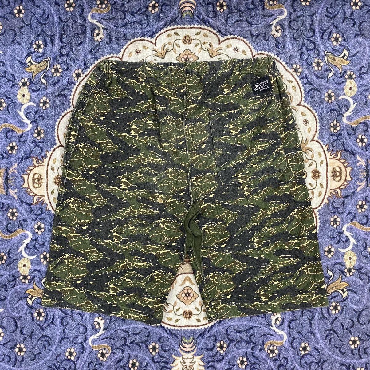 Stussy STUSSY X CHAMPION REVERSE WEAVE SHORT TIGER CAMO ARMY Size US 29 - 6 Thumbnail