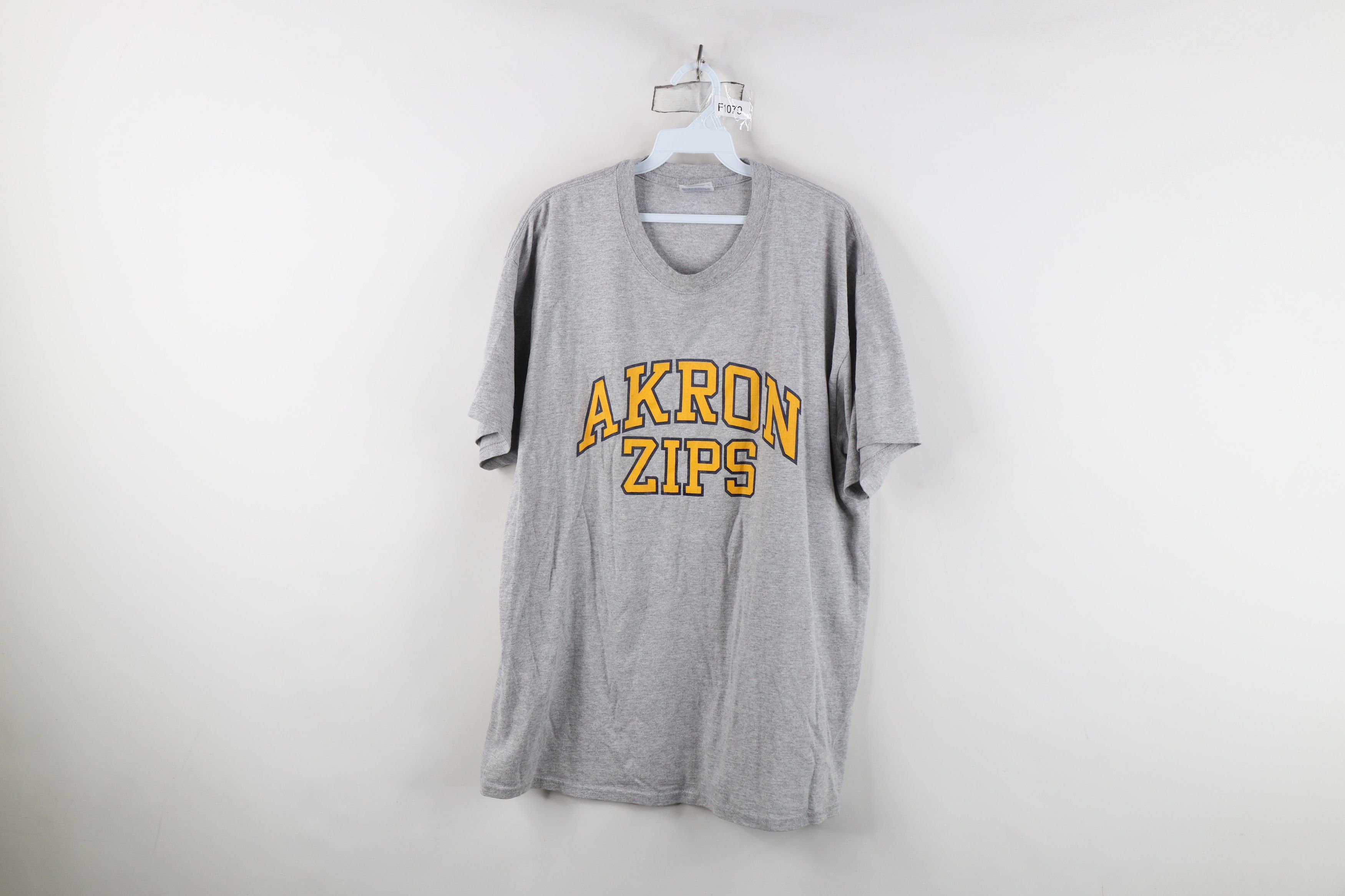 Vintage Vintage 90s University of Akron Zips Short Sleeve T-Shirt Size US L / EU 52-54 / 3 - 1 Thumbnail
