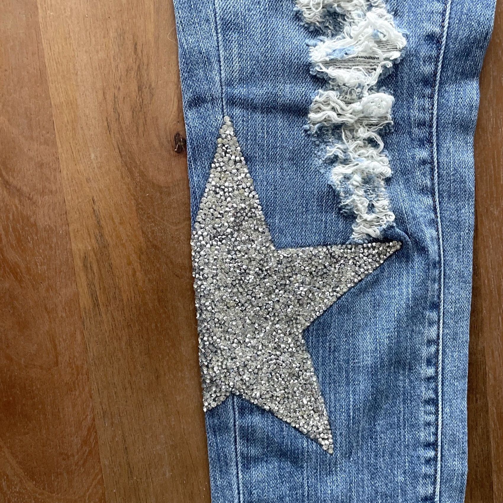 Vintage Carmar Jeans Women 26x29 Distressed Rhinestone Star Blue Denim Stretch Slim Skinny Straight USA Size 26" / US 2 / IT 38 - 5 Thumbnail