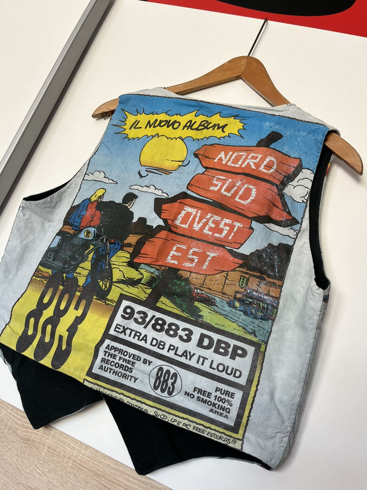 Vintage Vintage 883 Nord Sud Ovest Est Album Vest Merch Rock 1993 Size US L / EU 52-54 / 3 - 3 Thumbnail