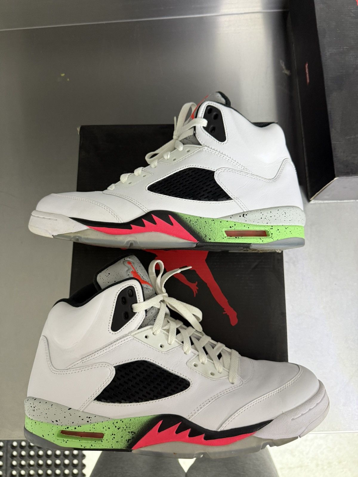 Jordan Brand Jordan 5 poison green Size US 11.5 / EU 44-45 - 2 Thumbnail