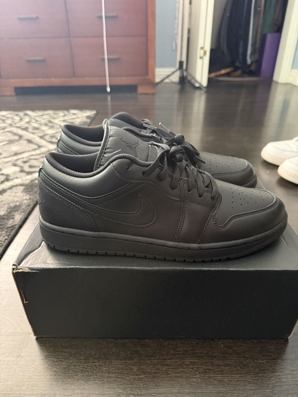 Jordan Brand Jordan 1 low Size US 12 / EU 45 - 3 Thumbnail