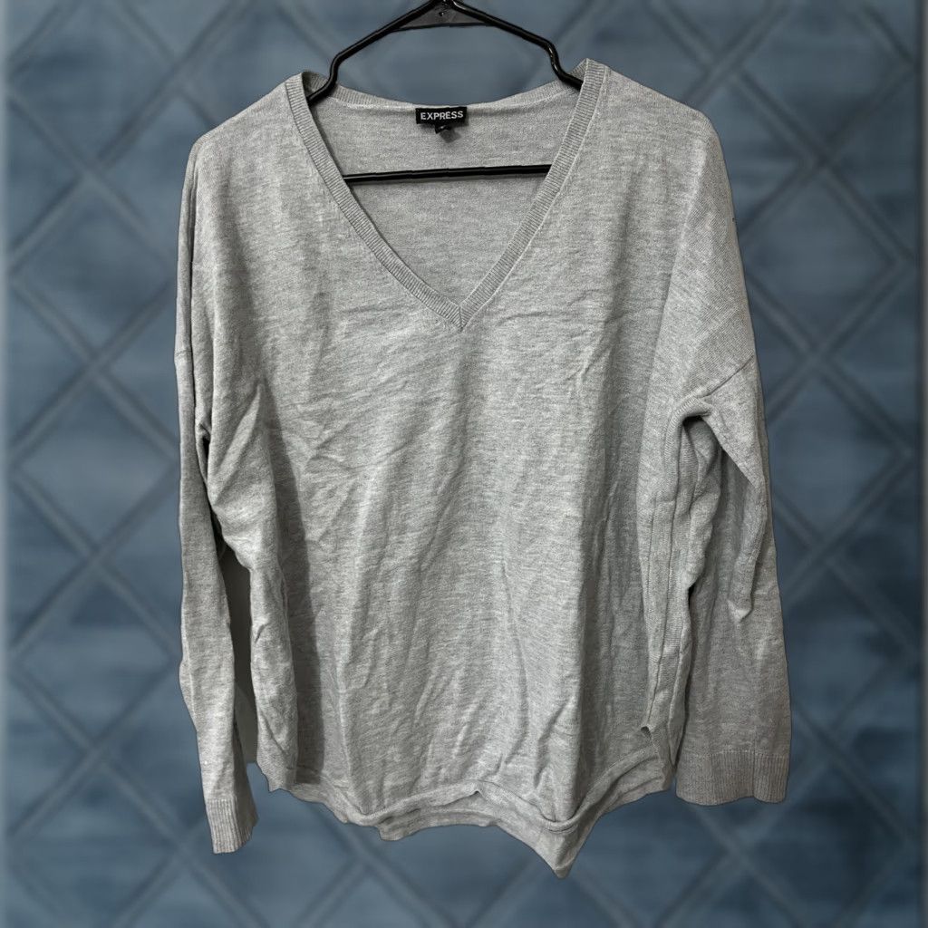 Express Express Womens Sweater V-Neck Gray Size L Pullover Size L / US 10 / IT 46 - 1 Thumbnail