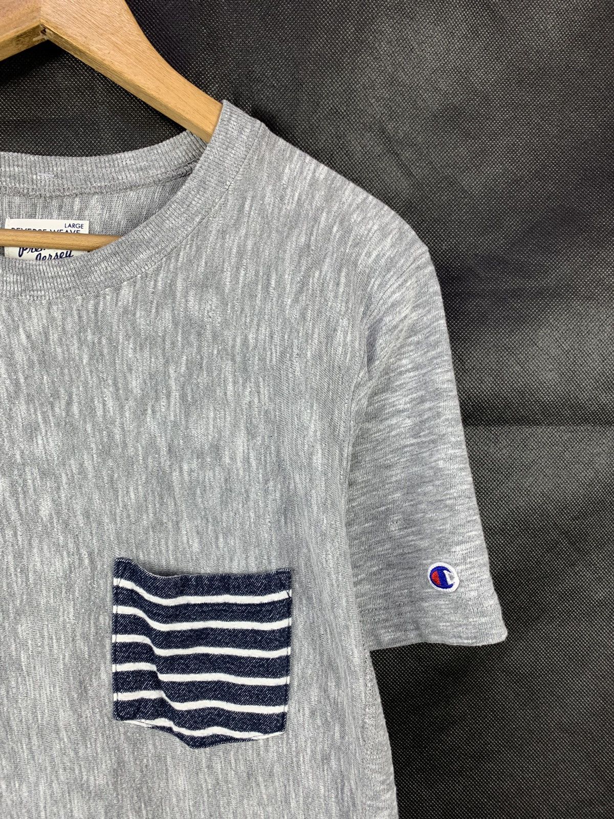 Champion Steals! Champion Reverse Weave Pocket Tee Premium Jersey Size US L / EU 52-54 / 3 - 2 Thumbnail