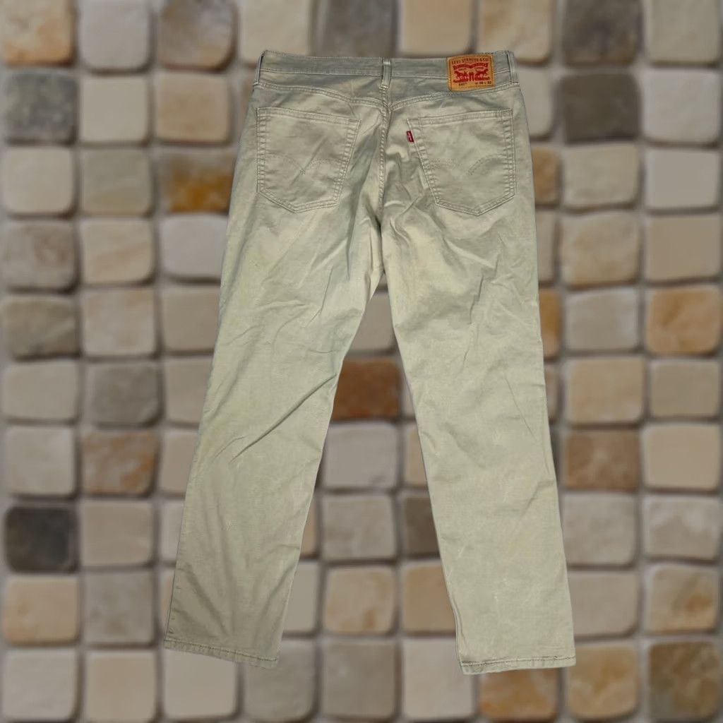 Levi's Levi's 541 Pants Men 36 Beige Cotton Polyester Elastane Athletic Tapered Leg Chino Streetwear Size US 36 / EU 52 - 1 Thumbnail