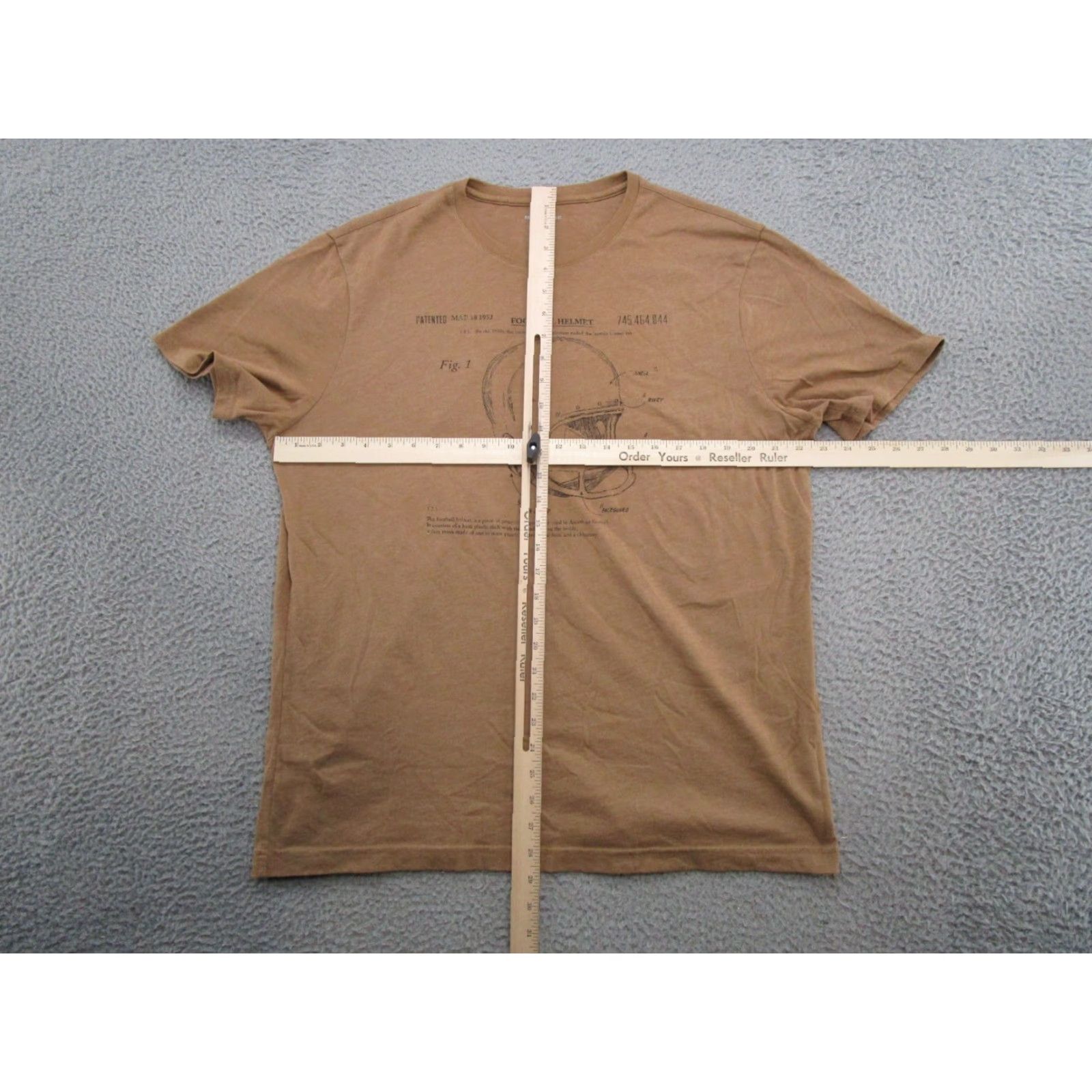 Banana Republic VINTAGE Banana Republic Men's Football Helmet Graphic T-Shirt XL Cotton Size US XL / EU 56 / 4 - 6 Thumbnail