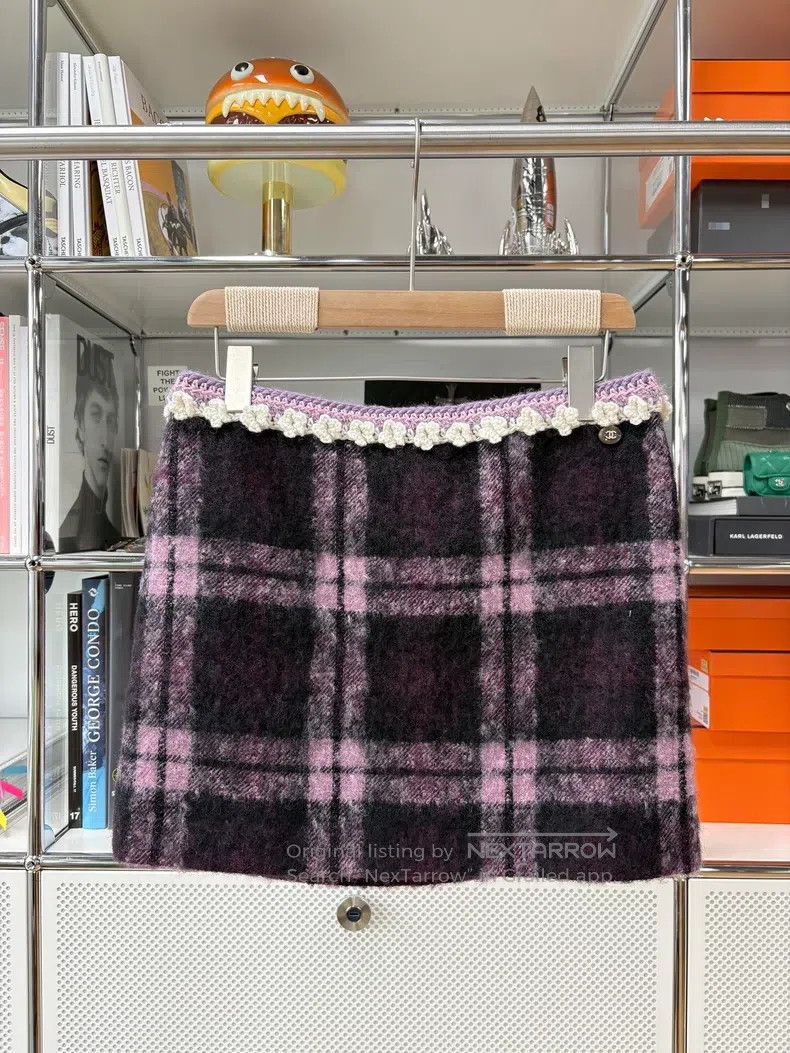 Chanel Chanel 24A handicraft workshop series small flower retro p Size 24" / US 00 / IT 34 - 2 Thumbnail