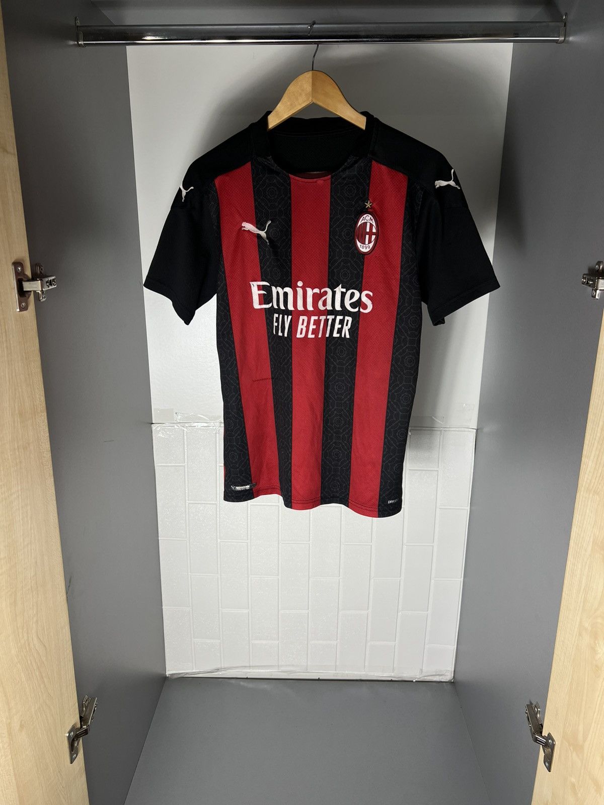 Puma VINTAGE PUMA FC AC MILAN INTER ITALY SOCCER JERSEY Y2K 90s Size US M / EU 48-50 / 2 - 10 Thumbnail
