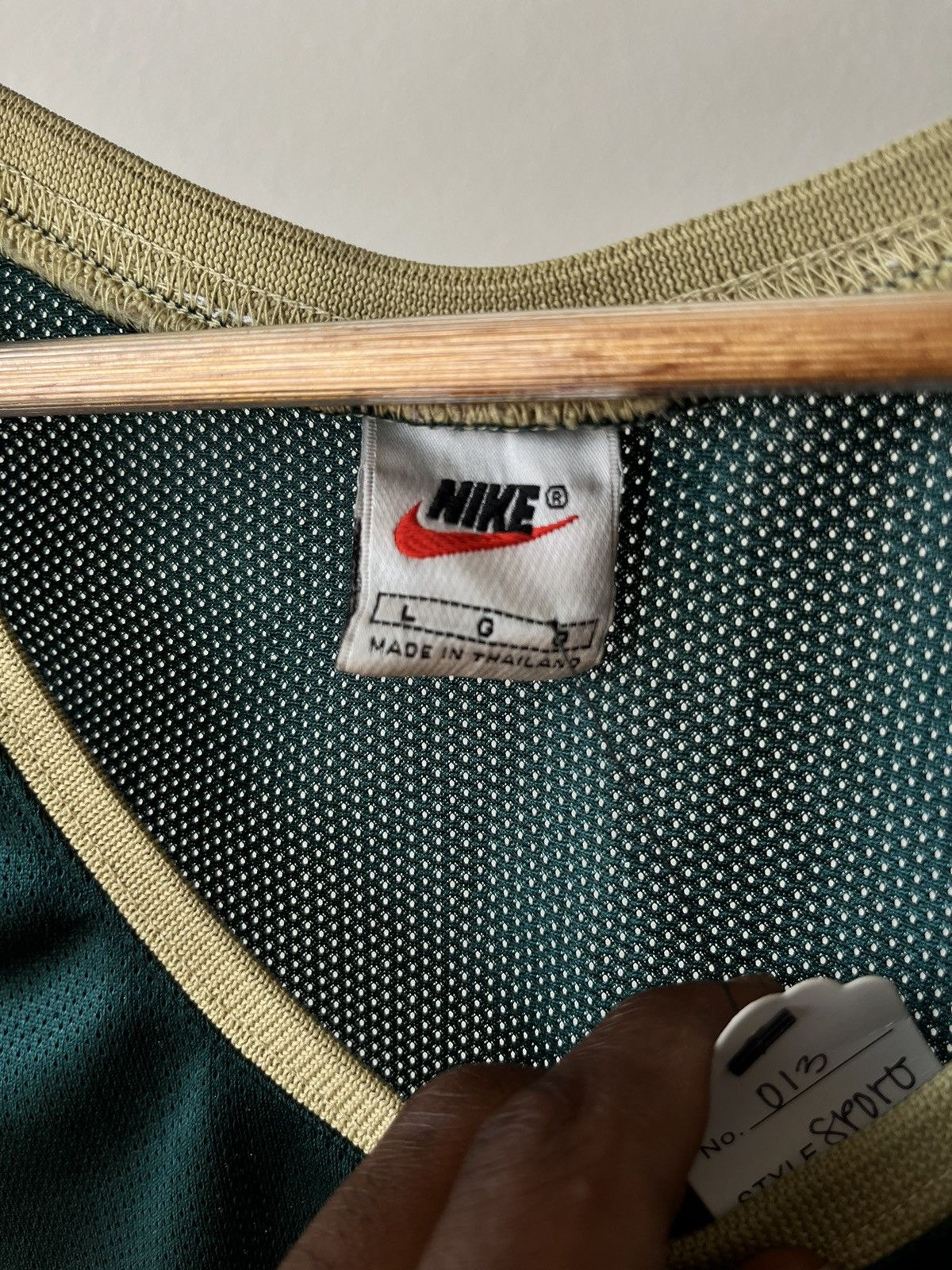 Nike Vintage Nike Swoosh Jersey Size US L / EU 52-54 / 3 - 5 Thumbnail