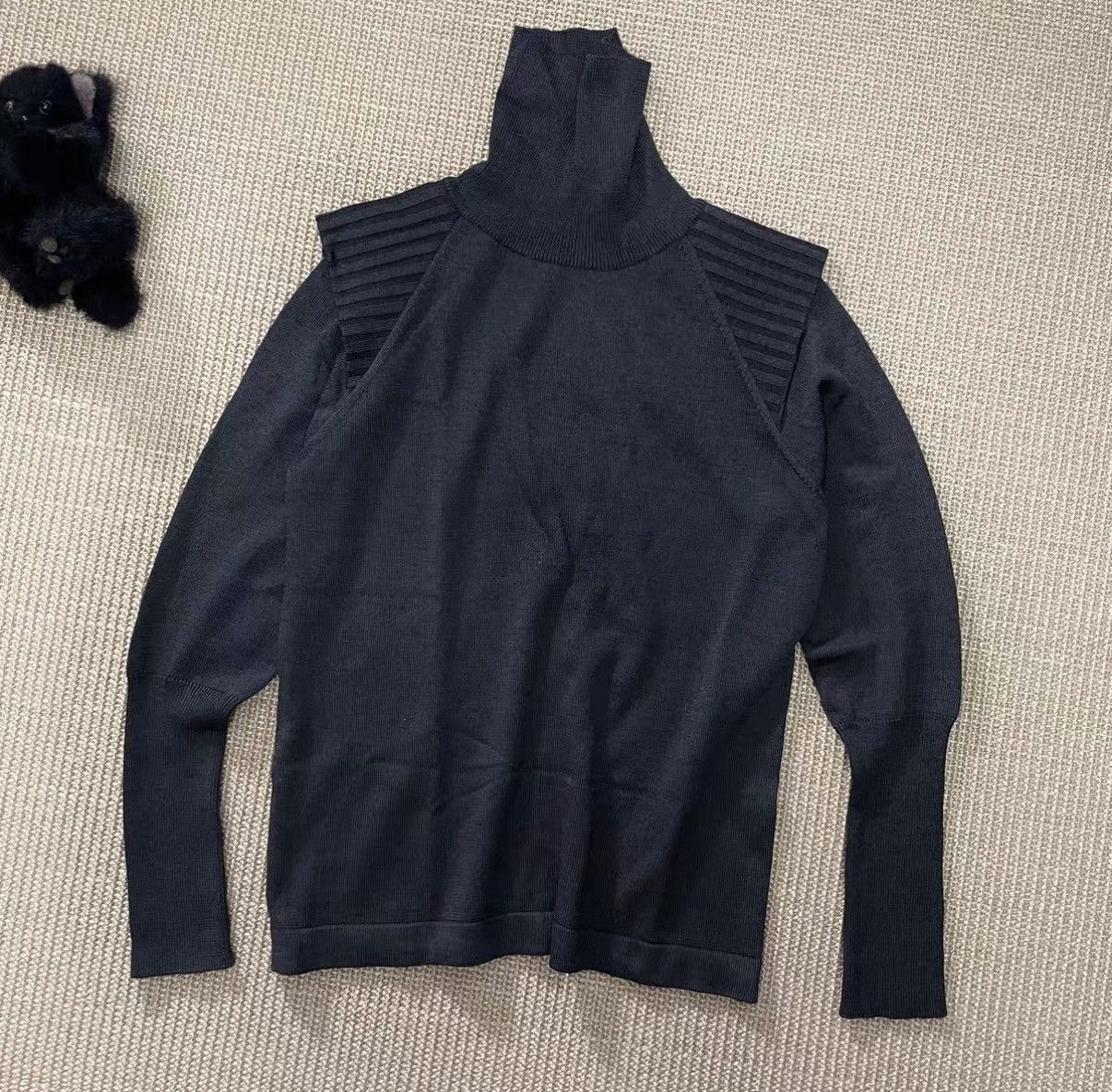 Jean Paul Gaultier Jean Paul Gaultier MAILE Shoulder Padded Sweater J29 Size US L / EU 52-54 / 3 - 2 Thumbnail