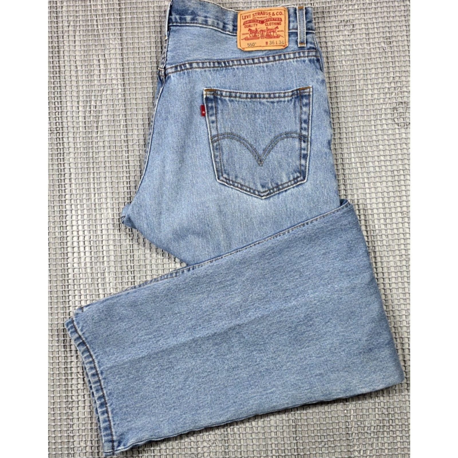 Levi's VINTAGE Levi's Jeans Mens 36x34 Denim Blue 550 Relaxed Tapered Distressed Fade Jeans Size US 36 / EU 52 - 2 Thumbnail