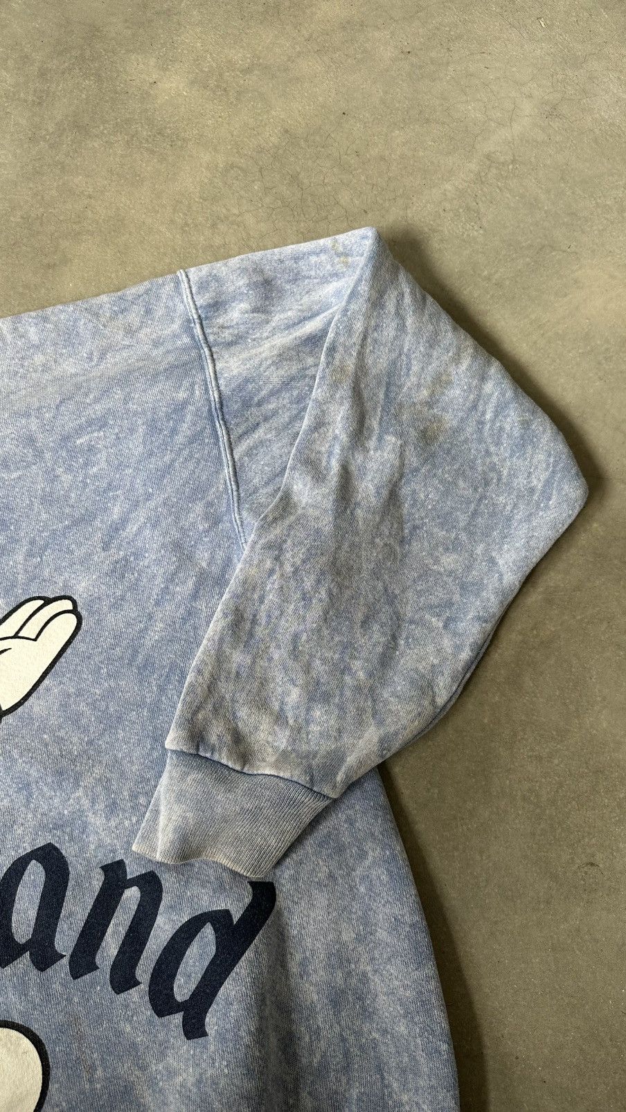 Mickey Mouse VINTAGE MICKEY MOUSE DISNEYLAND ACID WASH SWEATSHIRT Size US L / EU 52-54 / 3 - 3 Thumbnail