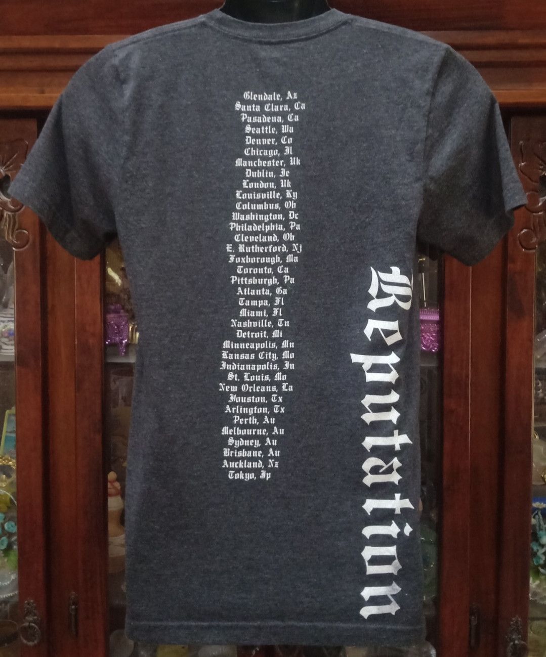 Band Tees Taylor Swift Reputation Stadium Tour T-shirt Size US S / EU 44-46 / 1 - 2 Thumbnail