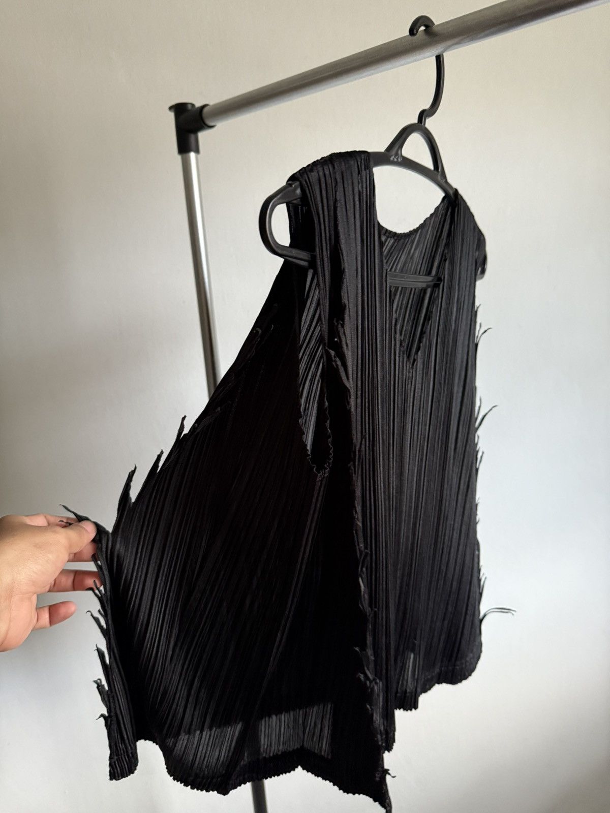 Pleats Please Issey Miyake black Pleats Please Issey Miyake sleeveless tank top Size S / US 4 / IT 40 - 2 Thumbnail