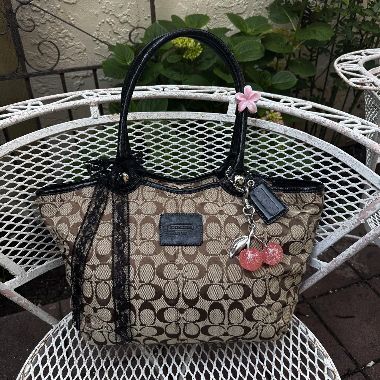 Coach Coach Monogramed Tan & Black Tote Size ONE SIZE - 1 Thumbnail