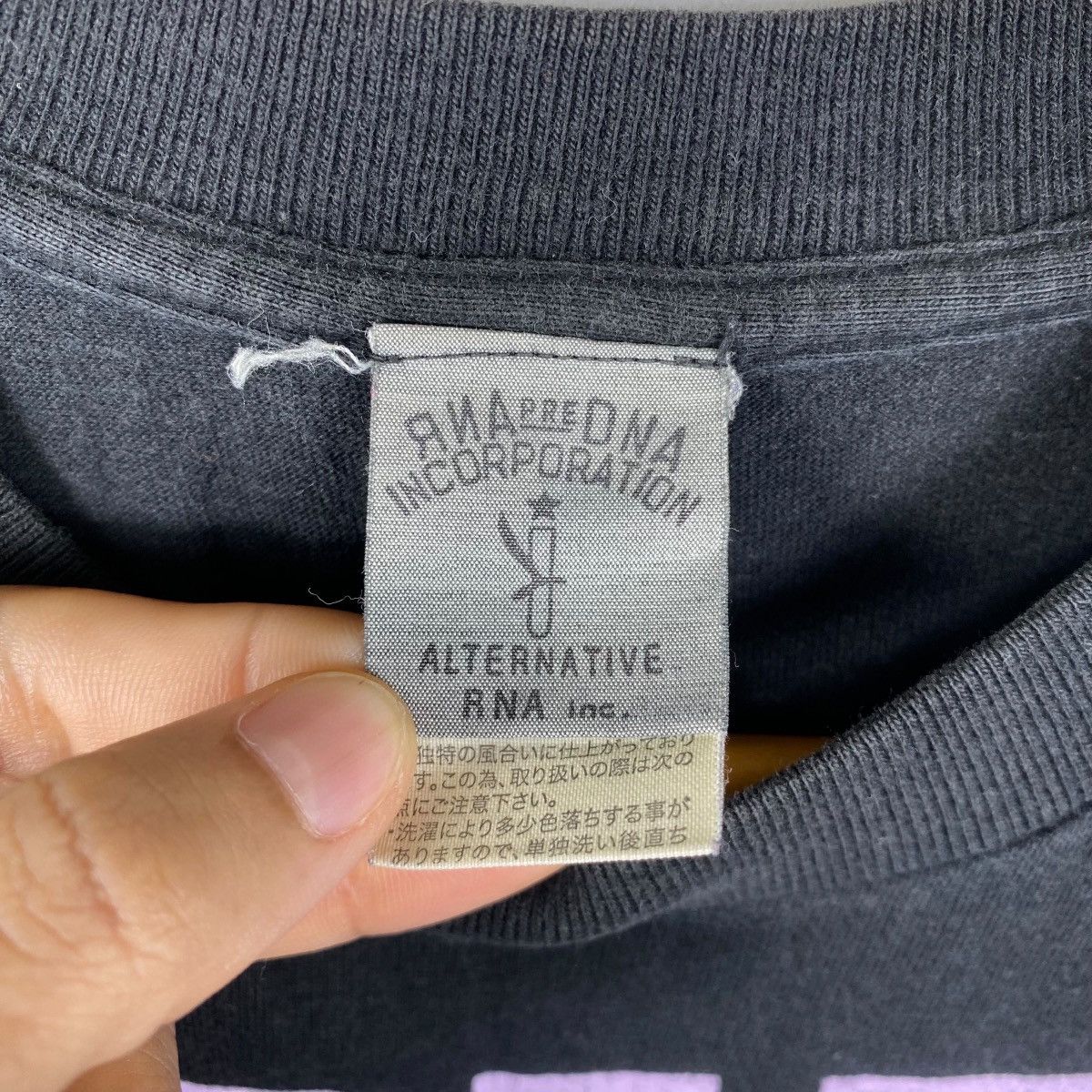 Japanese Brand Vintage RNA INC We're The 1% Who Don't Fit And Don't Care Size M / US 6-8 / IT 42-44 - 7 Thumbnail