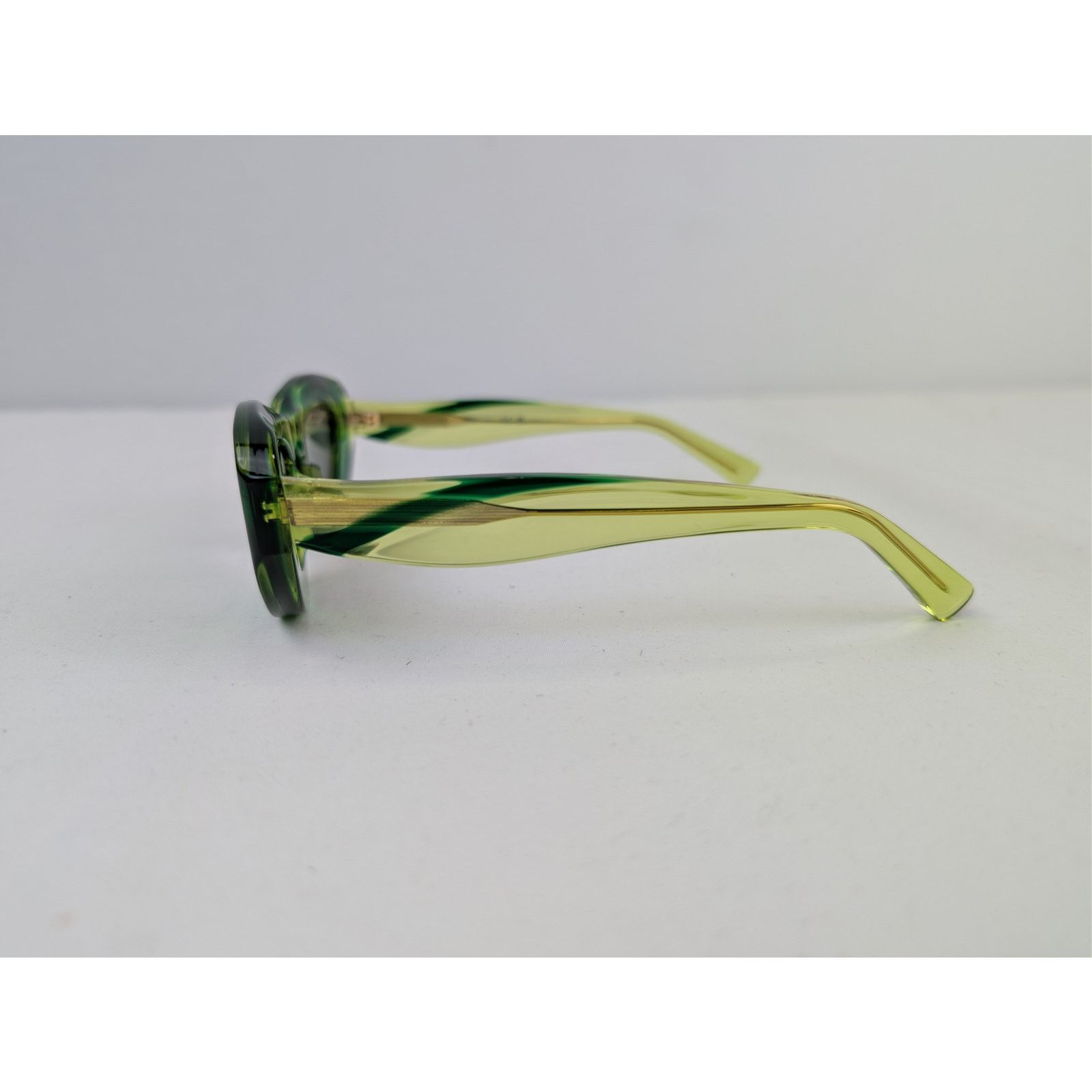 Bottega Veneta o1rshd1 Size: OS / Oval Cat-Eye Sunglasses Transparent Green Size ONE SIZE - 4 Thumbnail
