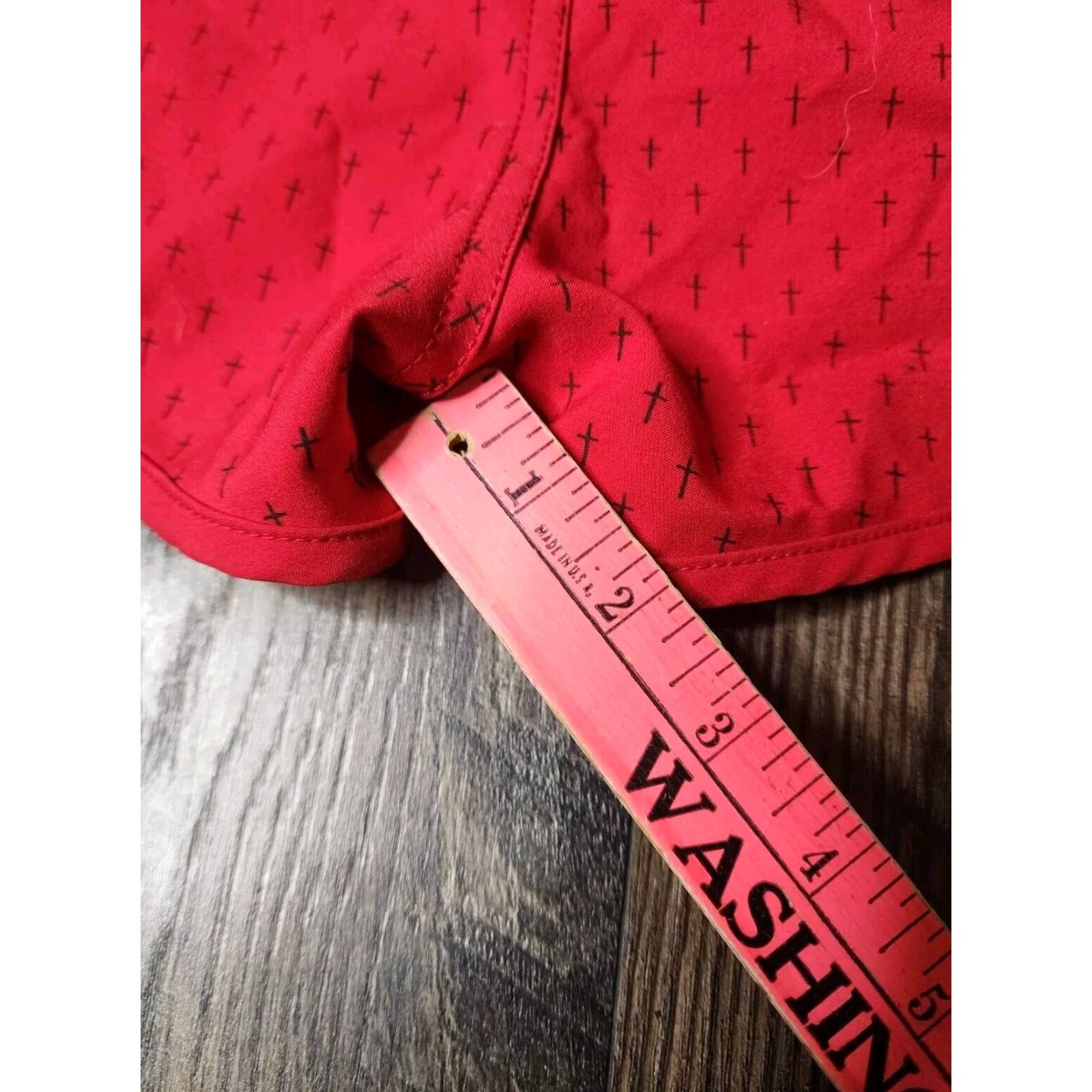 RVCA RVCA Va Essential Womens 28 Artist Series Cross Tattoo Sport Short Shirt Sports Womens 28 Red Shorts Mens? Size 28" / US 6 / IT 42 - 4 Thumbnail